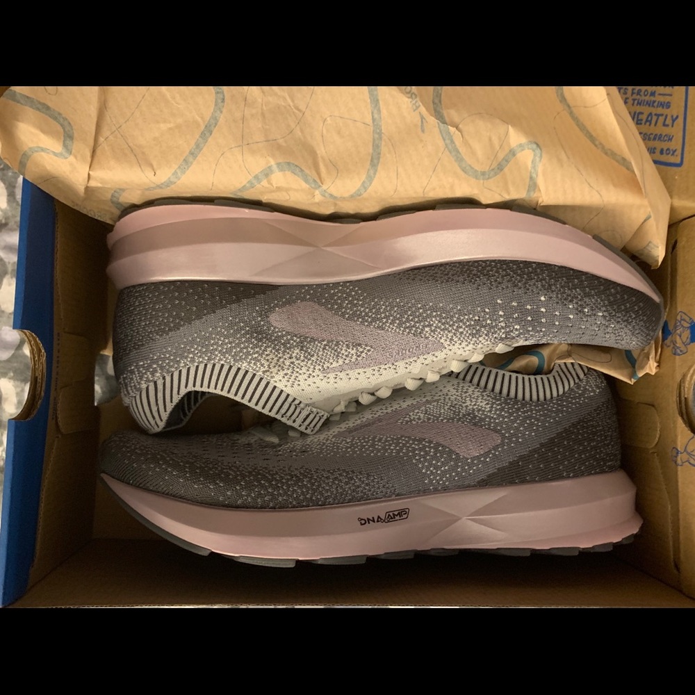 Brooks Levitate 2